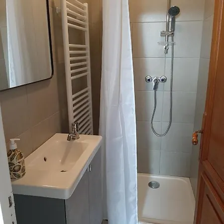 Maison Rouge Montagne (Gironde)
